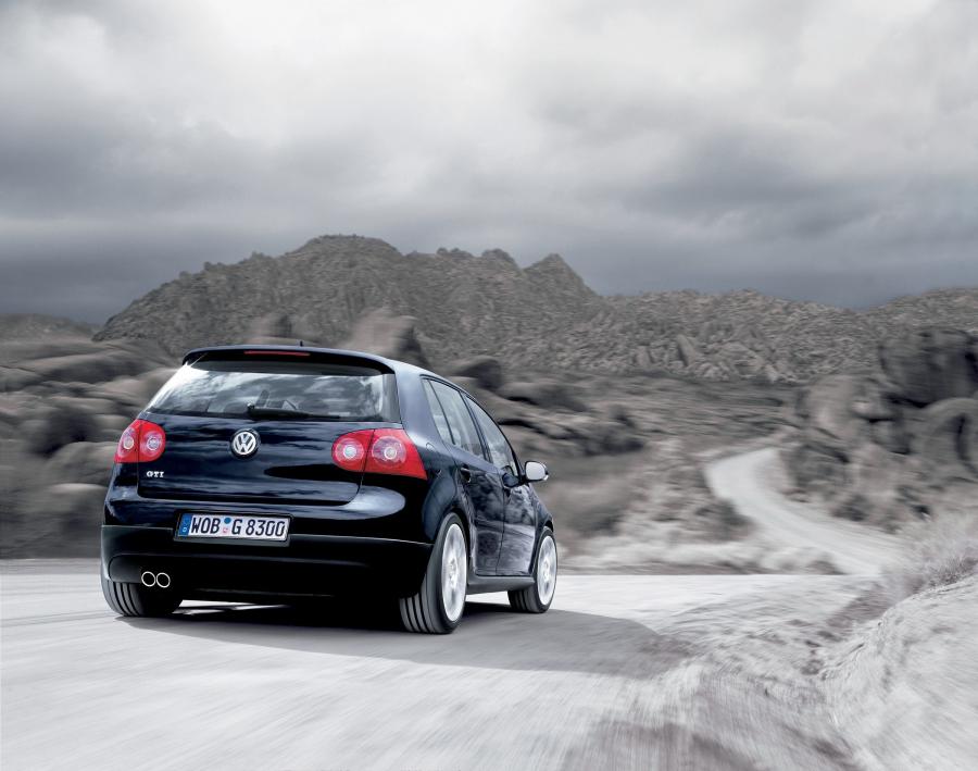  Volkswagen Golf GTi 2005 года  (фото 5 из 135)